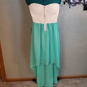 Very cute high low sun dress!
